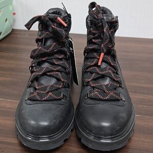 Sorel Size 6 Black Leather Waterproof Hiking Boots
